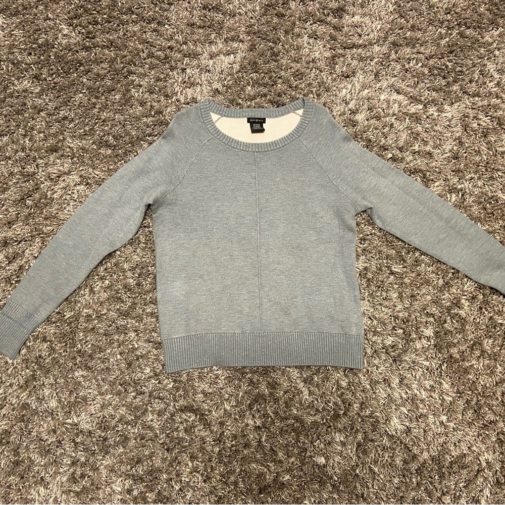 Sweater - Picture 2 of 6